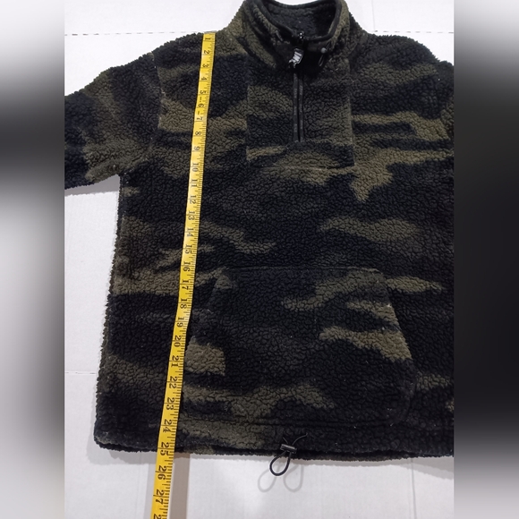 PINK Victoria's Secret Women's  (Size SP) Camouflage Green Print Zip Pullover - Picture 8 of 9